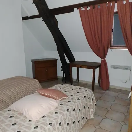 Dom wakacyjny Le Mareuil 7 Chambres Le Roc